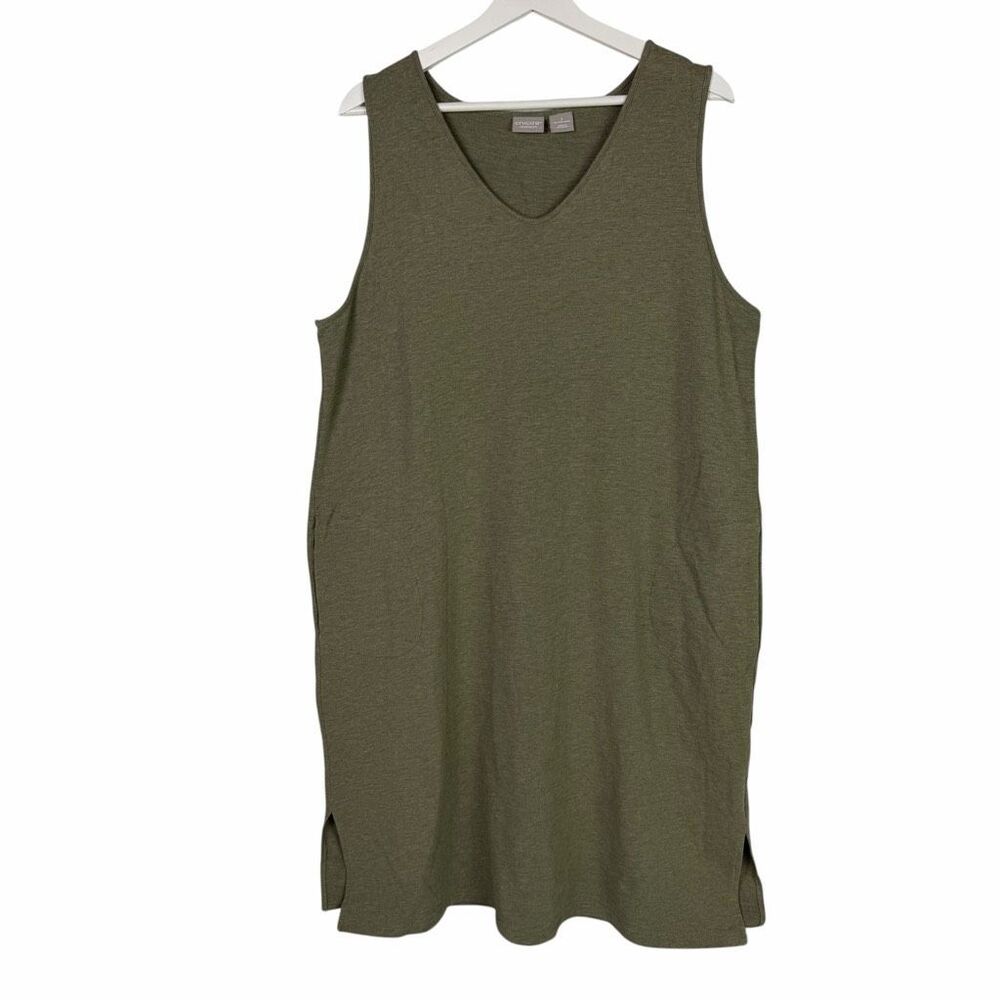 Chico’s Zenergy V-neck Sleeveless size 3 or 16/18